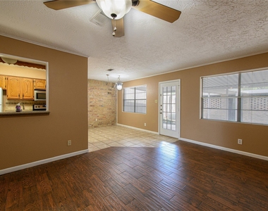 20339 Fieldtree Drive - Photo Thumbnail 4