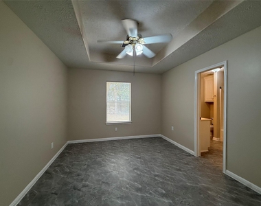 16400 Many Trees Lane - Photo Thumbnail 12