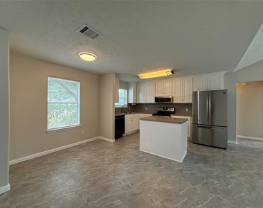 16400 Many Trees Lane - Photo Thumbnail 5