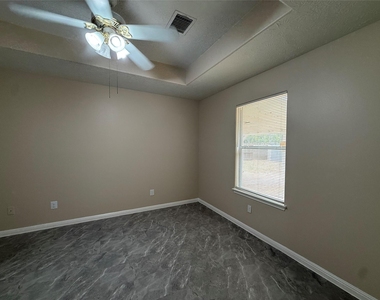 16400 Many Trees Lane - Photo Thumbnail 20