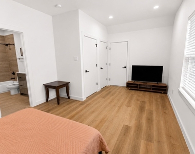 6742 Peerless Street - Photo Thumbnail 19