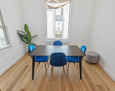6742 Peerless Street - Photo Thumbnail 12