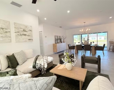 3911 Ne 16th Place - Photo Thumbnail 30