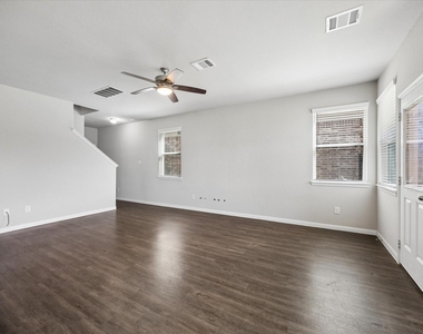 3811 W Alessano Lane - Photo Thumbnail 3