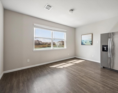 3811 W Alessano Lane - Photo Thumbnail 7