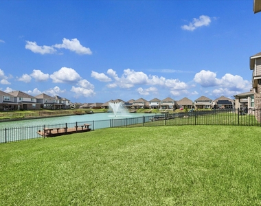 3811 W Alessano Lane - Photo Thumbnail 22