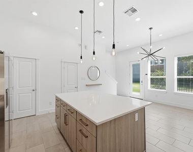 590 Janisch Road - Photo Thumbnail 9