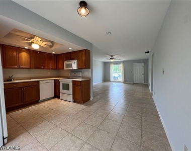 691 110th Avenue N - Photo Thumbnail 4