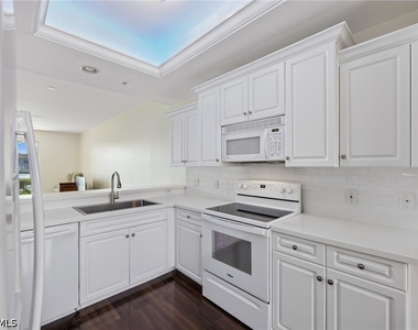 2810 Cypress Trace Circle - Photo Thumbnail 2