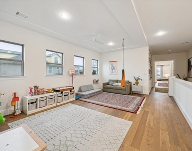 110 E 26th Street - Photo Thumbnail 21