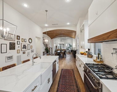 110 E 26th Street - Photo Thumbnail 11