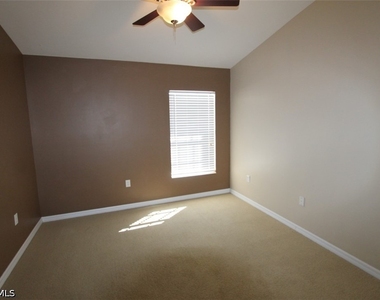 1056 Hampton Circle - Photo Thumbnail 5