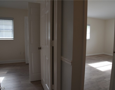 735 98th Avenue N - Photo Thumbnail 10