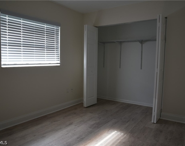 735 98th Avenue N - Photo Thumbnail 11