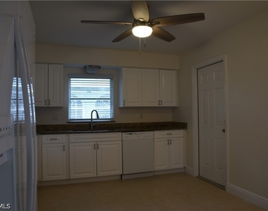 735 98th Avenue N - Photo Thumbnail 8
