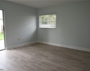 735 98th Avenue N - Photo Thumbnail 14