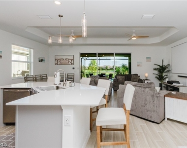 5959 Sunningdale Street - Photo Thumbnail 10