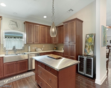 783 92nd Avenue N - Photo Thumbnail 8