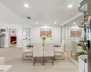 4005 Gulf Shore Boulevard N - Photo Thumbnail 4