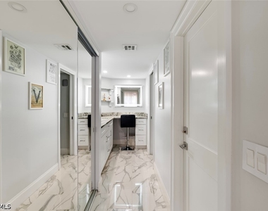 4005 Gulf Shore Boulevard N - Photo Thumbnail 12