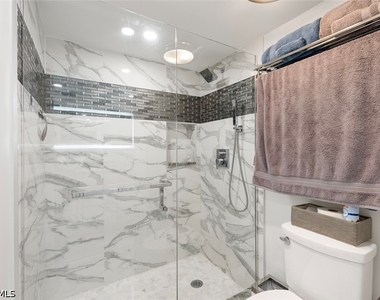 4005 Gulf Shore Boulevard N - Photo Thumbnail 14