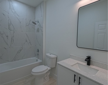 2216 Kenneth Avenue S - Photo Thumbnail 12