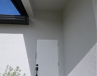 2216 Kenneth Avenue S - Photo Thumbnail 1