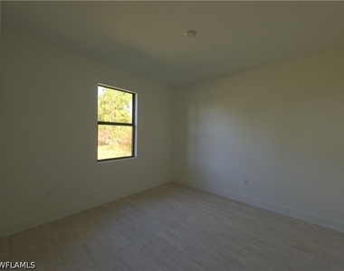 2216 Kenneth Avenue S - Photo Thumbnail 8