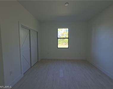 2216 Kenneth Avenue S - Photo Thumbnail 13