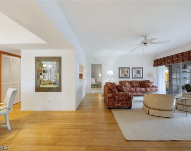4251 Lake Forest Drive - Photo Thumbnail 7