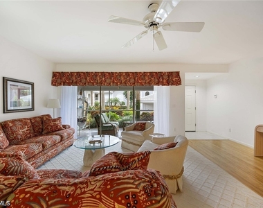 4251 Lake Forest Drive - Photo Thumbnail 11