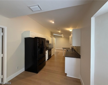 3260 72nd Avenue Ne - Photo Thumbnail 20