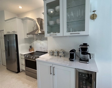 6703 Old Banyan Way - Photo Thumbnail 10
