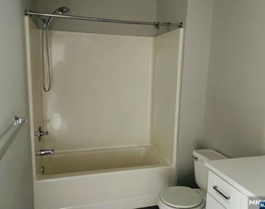 124 Union - Photo Thumbnail 7