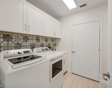 16348 Viansa Way - Photo Thumbnail 17