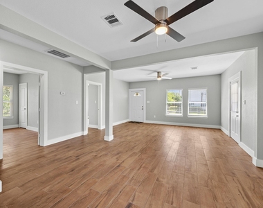 3916 Kennon Street - Photo Thumbnail 3