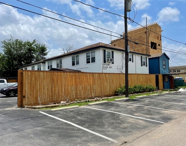 2409 Bastrop - Photo Thumbnail 1
