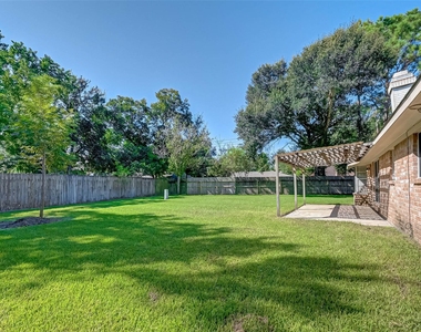 1406 Pinecroft Drive - Photo Thumbnail 36