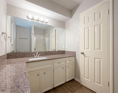 1406 Pinecroft Drive - Photo Thumbnail 25