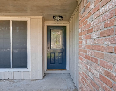 1406 Pinecroft Drive - Photo Thumbnail 2