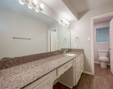 1406 Pinecroft Drive - Photo Thumbnail 18