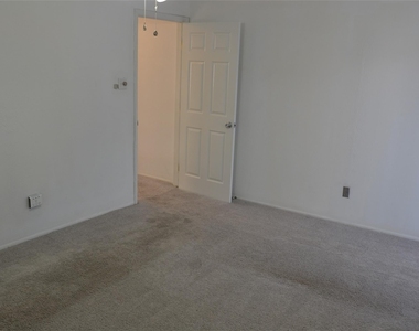 2325 Briarwest Boulevard - Photo Thumbnail 28
