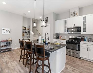 417 Stonework Landing Lane - Photo Thumbnail 6
