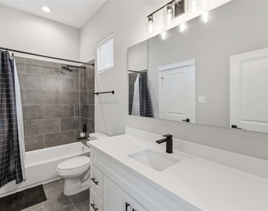 417 Stonework Landing Lane - Photo Thumbnail 16