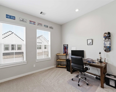 417 Stonework Landing Lane - Photo Thumbnail 18