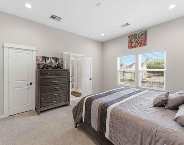 417 Stonework Landing Lane - Photo Thumbnail 11