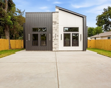 944 Lucky Street - Photo Thumbnail 1