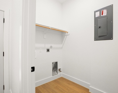 944 Lucky Street - Photo Thumbnail 23