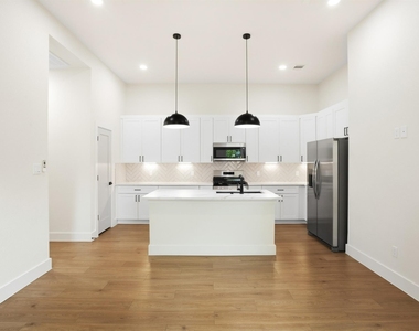 944 Lucky Street - Photo Thumbnail 7