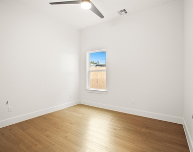 944 Lucky Street - Photo Thumbnail 18